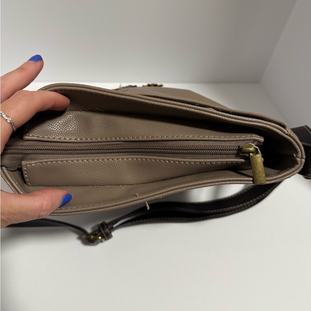 Chala Daisy Sweet Messenger bag - Picture 5 of 13